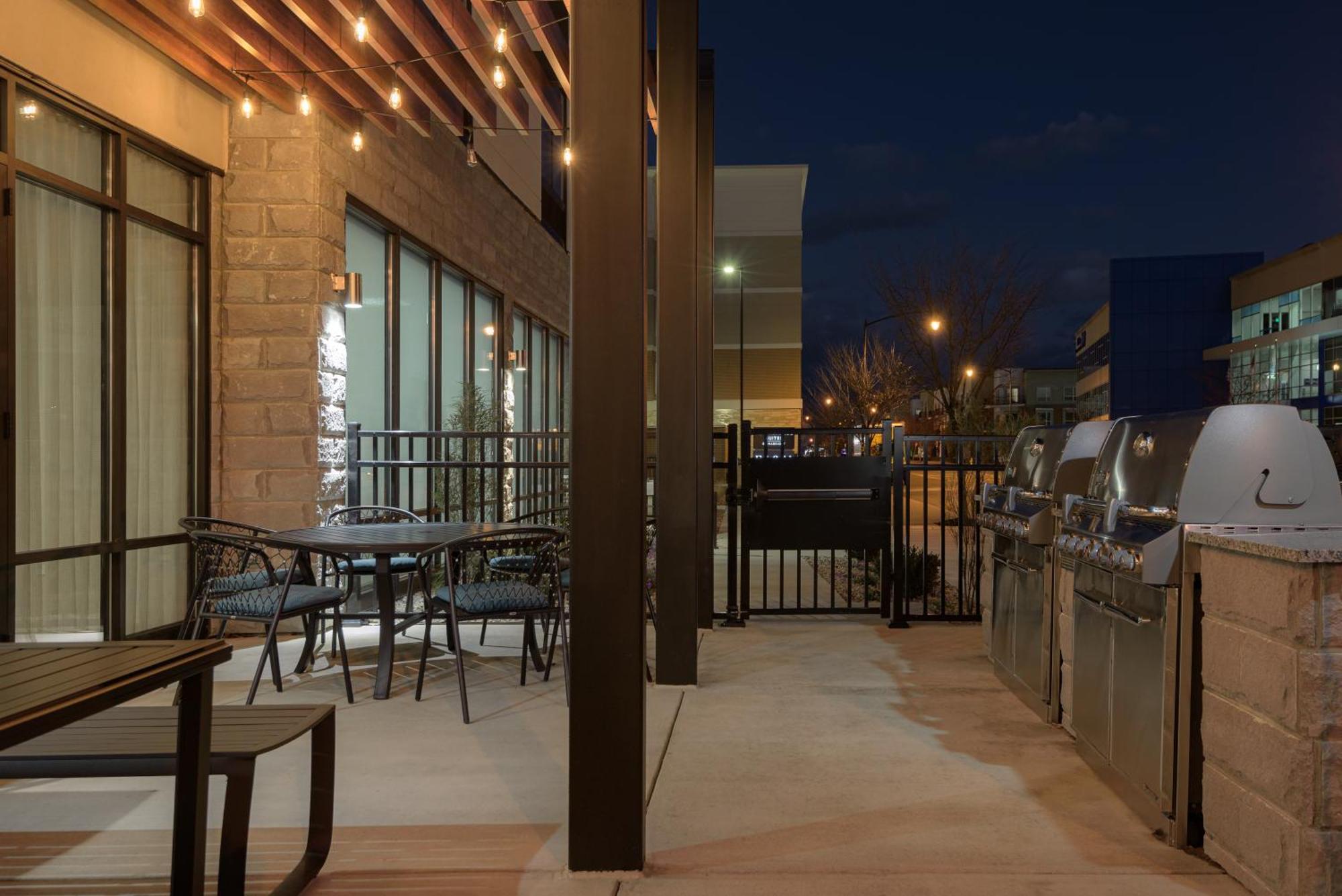 Fairfield By Marriott Inn & Suites Cincinnati Oakley Exterior foto